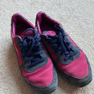 Puma sneakers. Size 6.5.